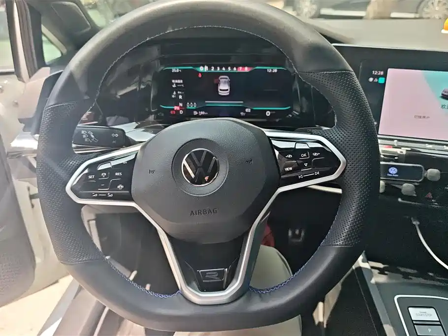 Volkswagen Golf 2021 280TSI DSG R-Line фото 15