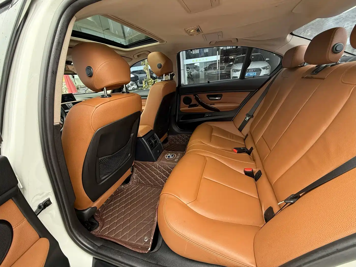 BMW 3 Series 2015 320Li Super Joy Luxury Design Package фото 6