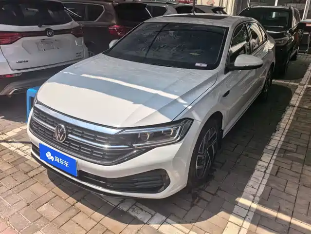 Volkswagen Sagitar 2023