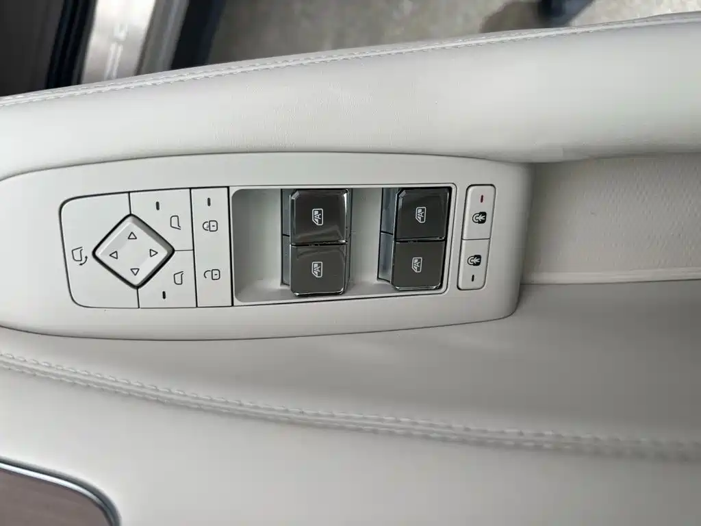 Denza N8L 2025 2025 Standard