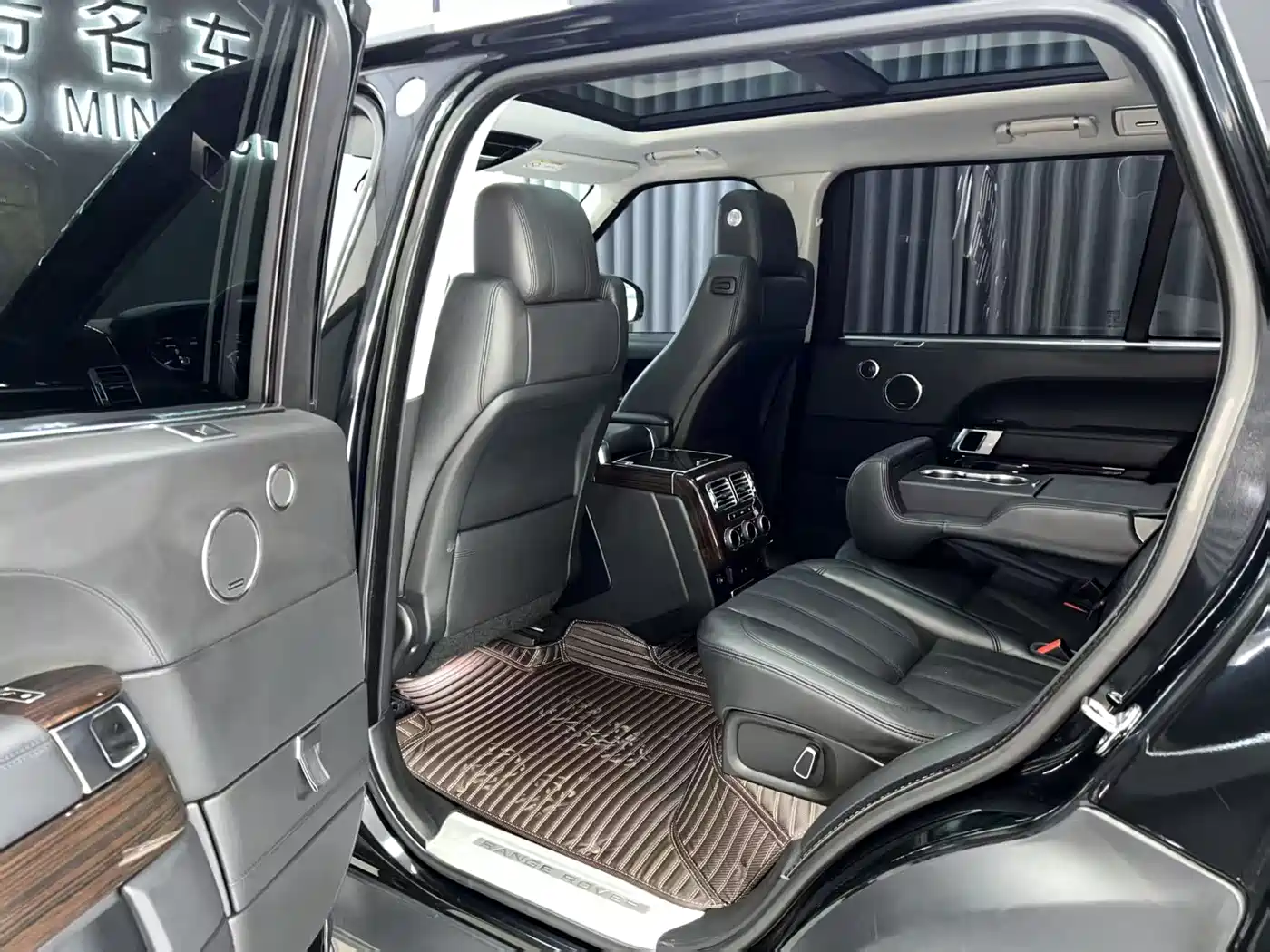 Land Rover Range Rover 2014 3.0 SC V6 Vogue SE Genesis Extended Edition фото 9