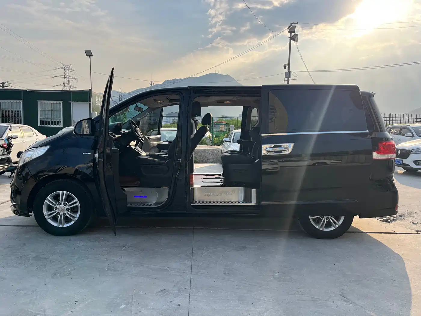 Maxus G10 2016 2016 2.0T Automatic Executive Edition