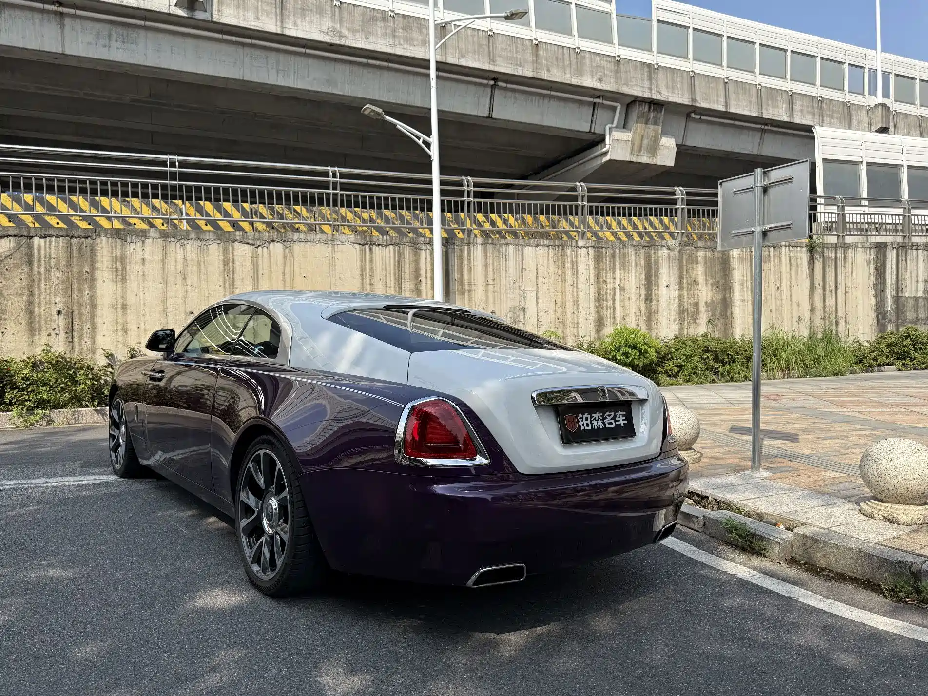 Фото 4 - Rolls-Royce Wraith