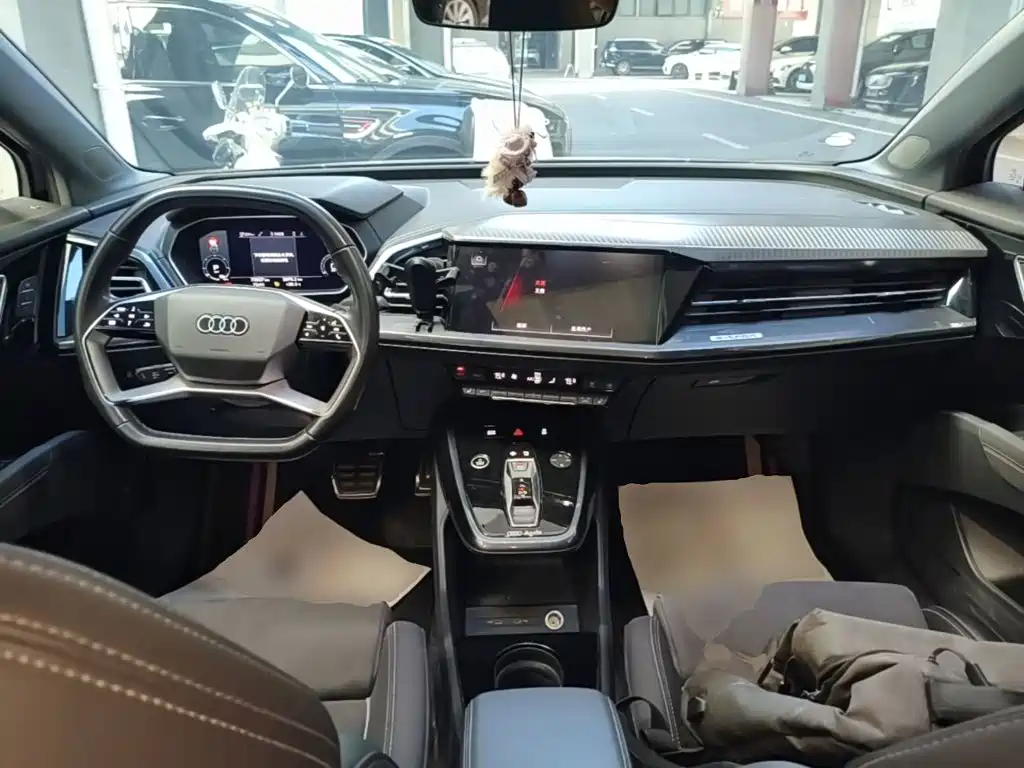 Audi Q4 e-tron 2023 2022 40 e-tron First Edition