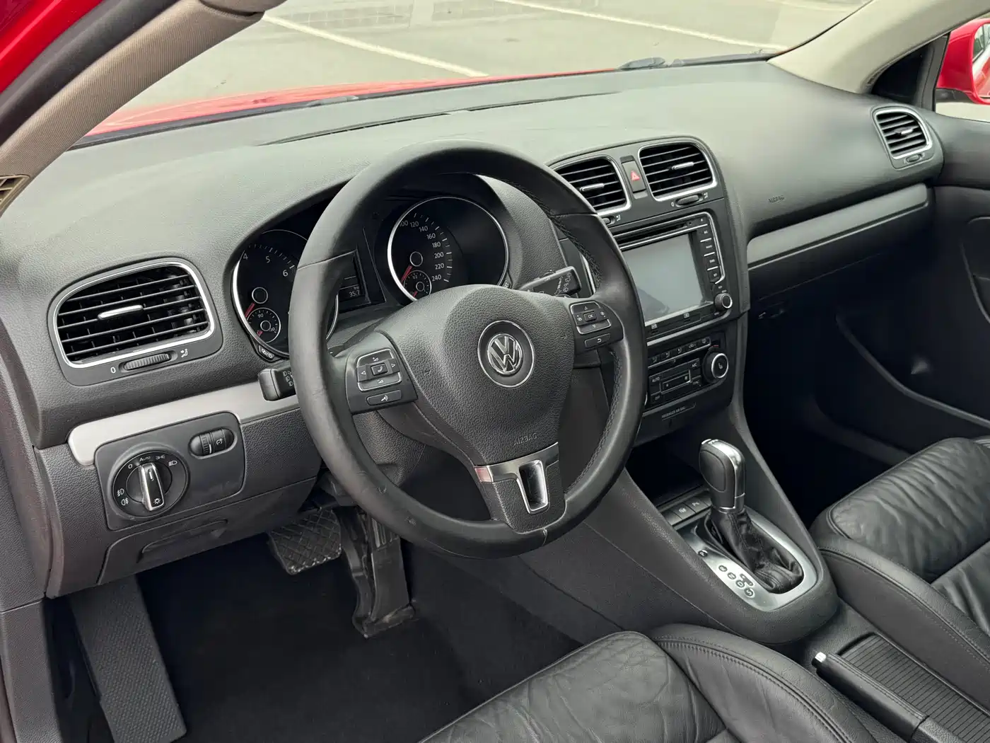 Volkswagen Golf (Import) 2011 Model 1.4TSI Luxury Touring фото 16