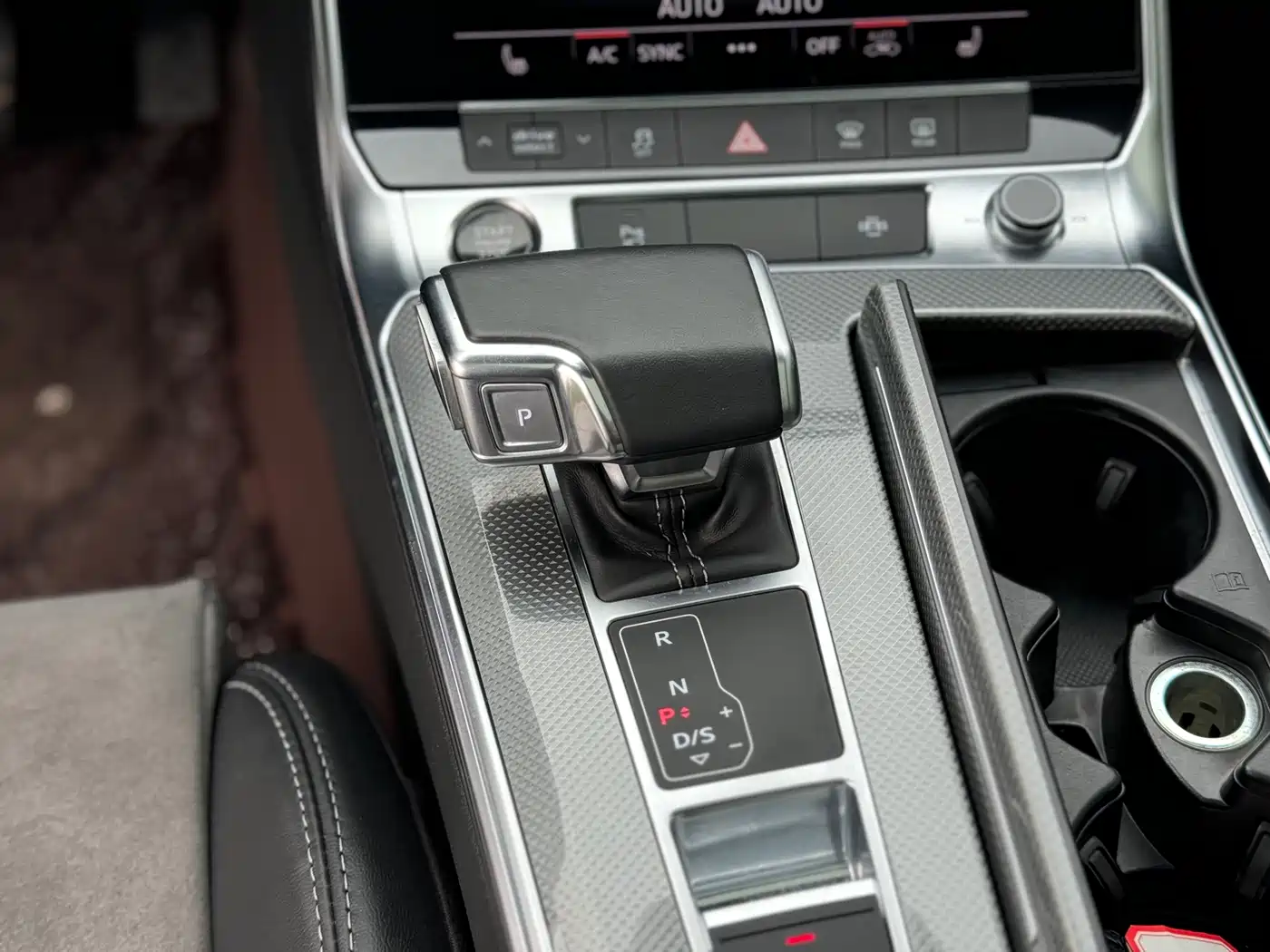 Audi A6L 2021 45 TFSI quattro Exclusive Elegance фото 8