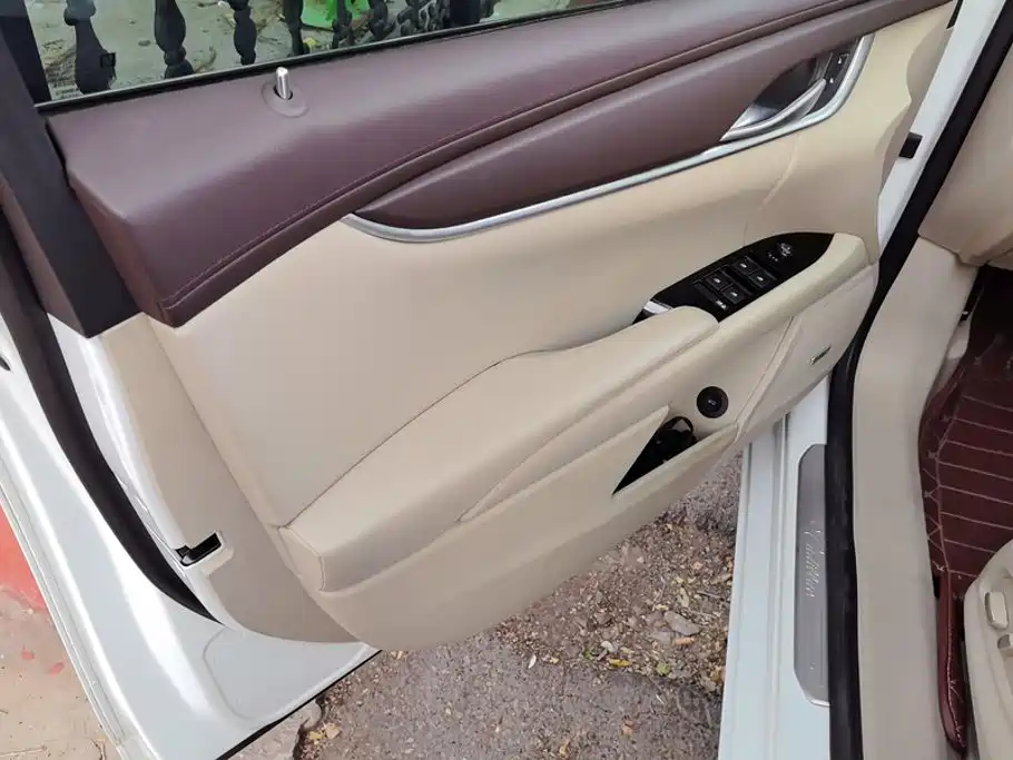 Photo 7 - Cadillac XTS