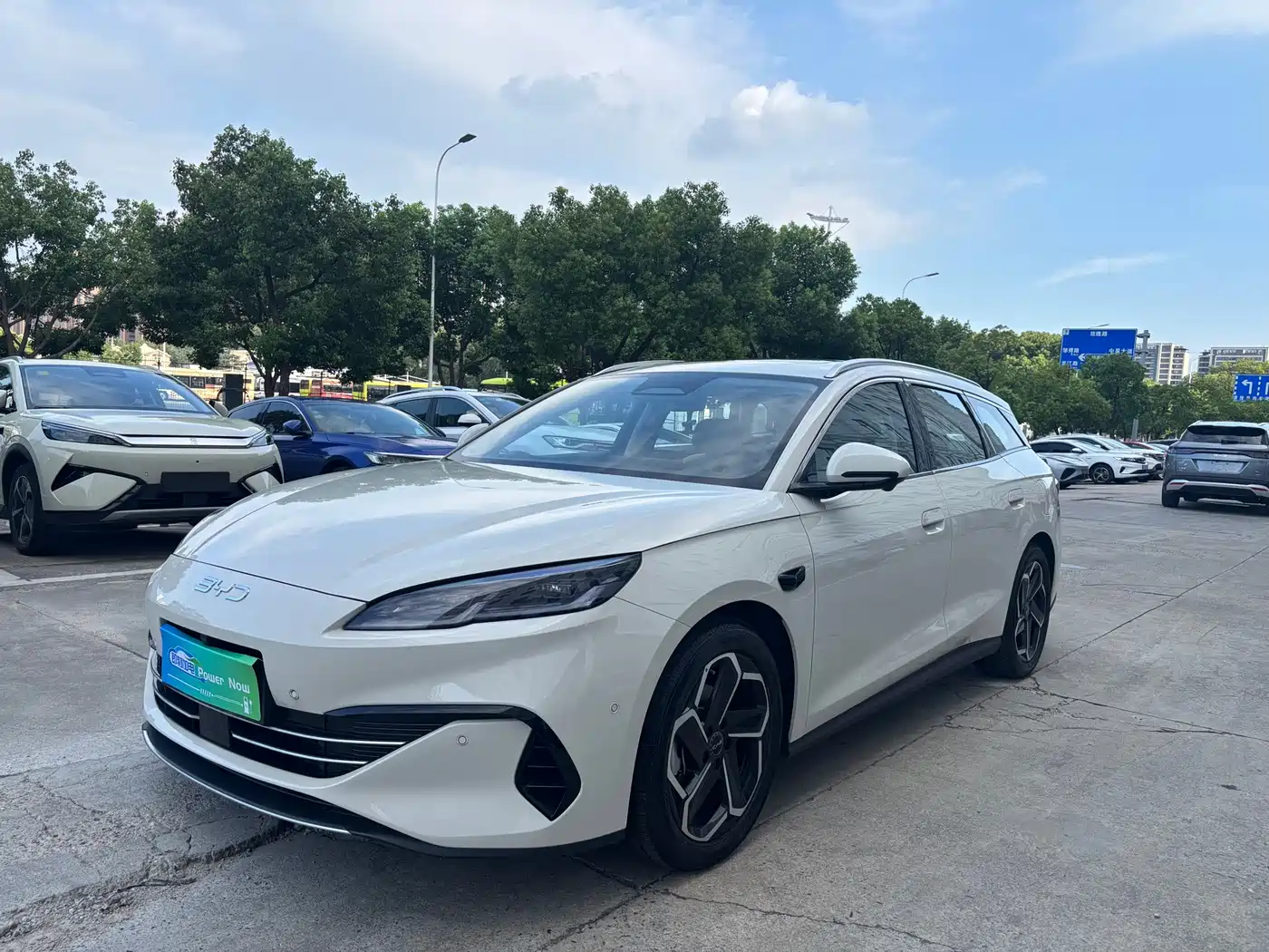 BYD Seal 06 DM-i Touring 2025