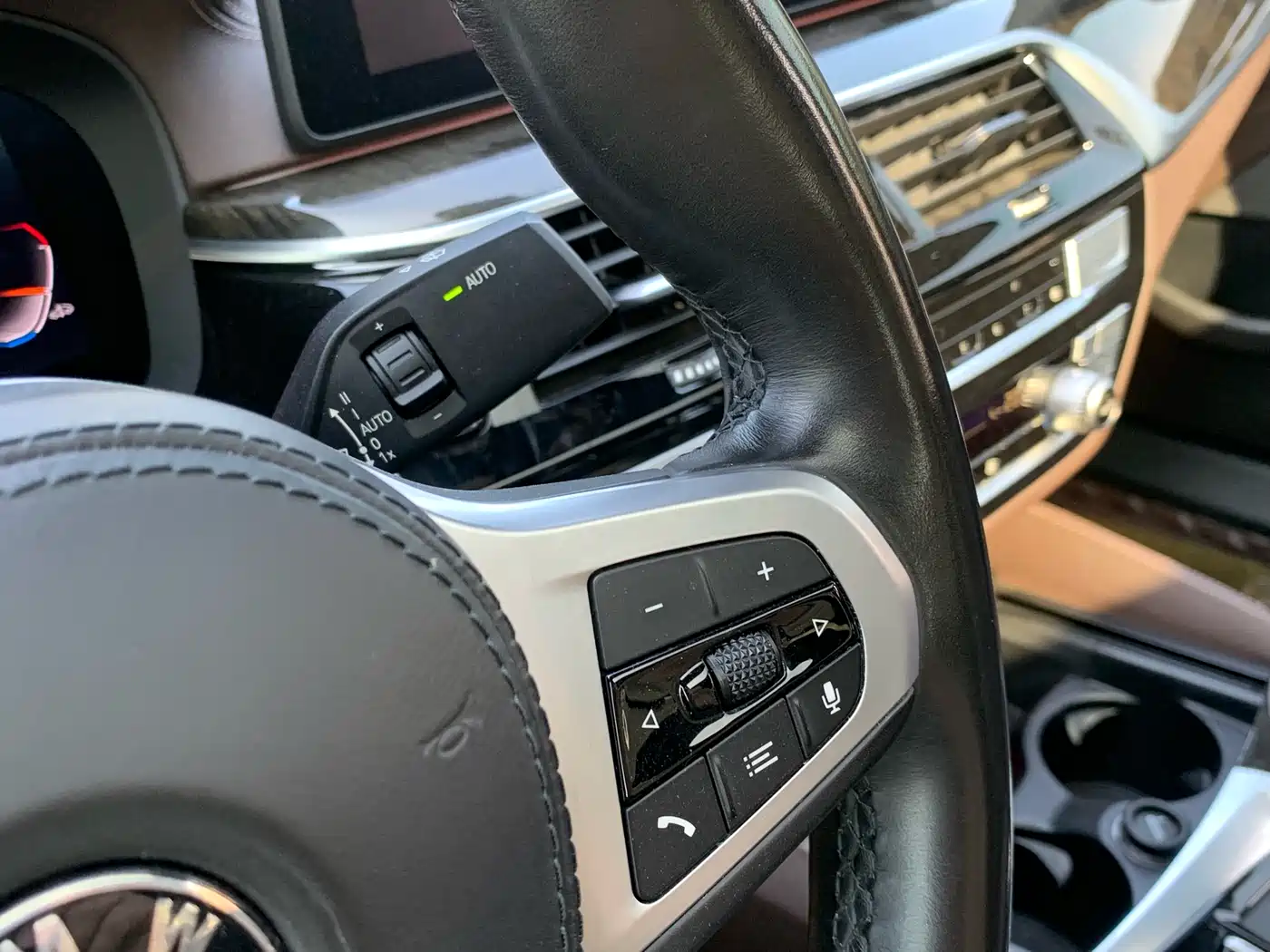 BMW 5 Series 2021 525Li Luxury Package фото 25