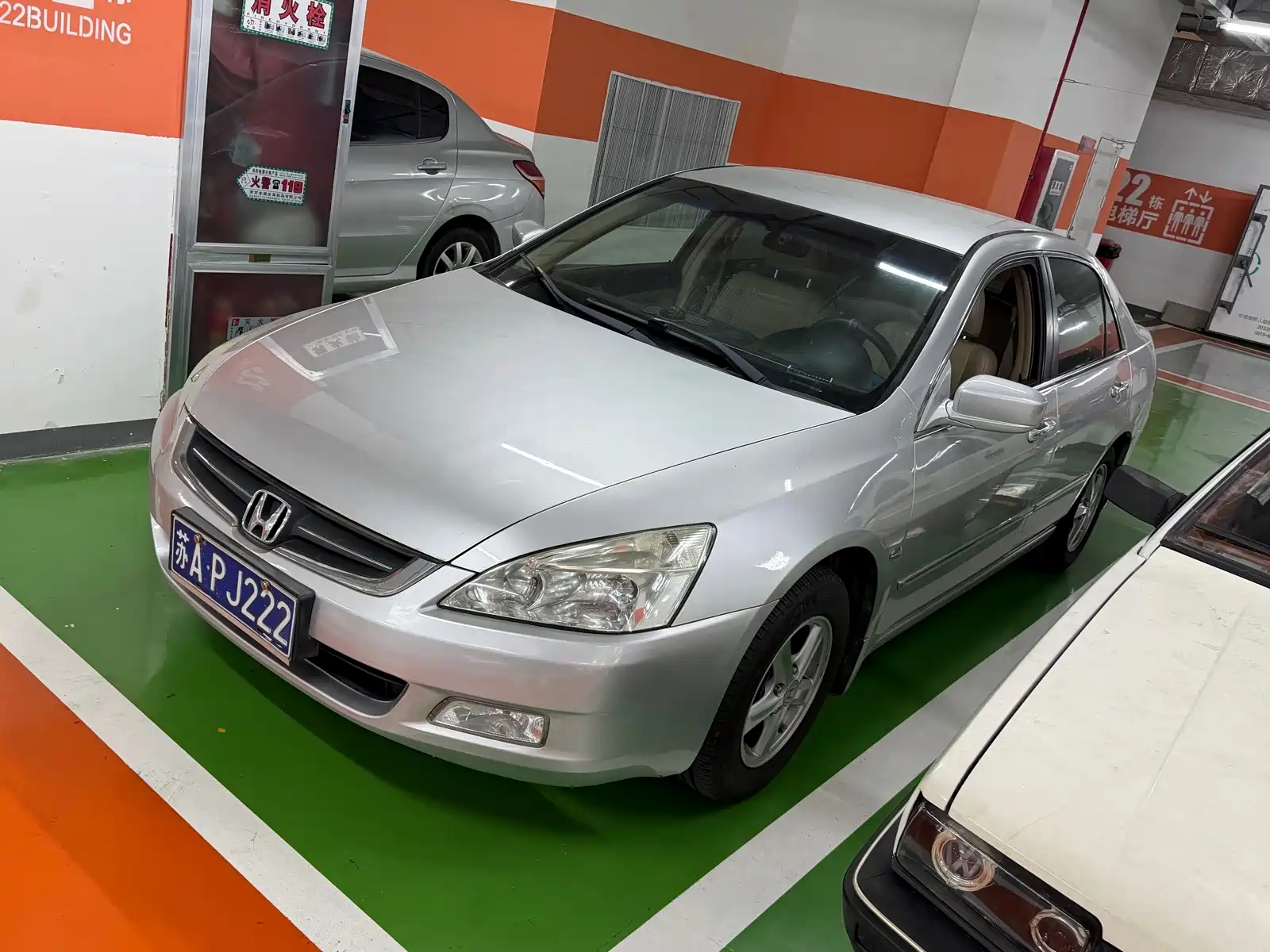 Фото 2 - Honda Accord