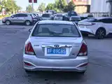 Photo 5 - Hyundai Elantra