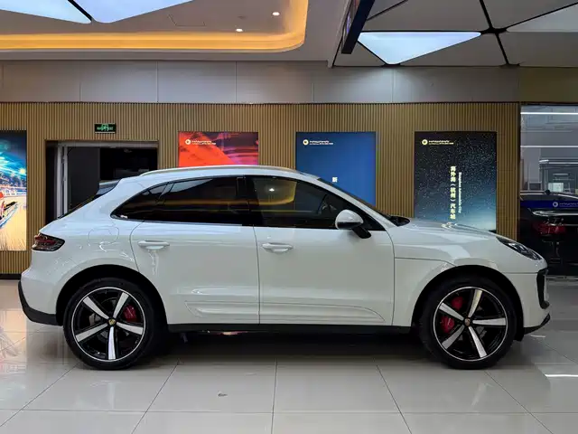 Porsche Macan 2023 Macan 2.0T — фото 4