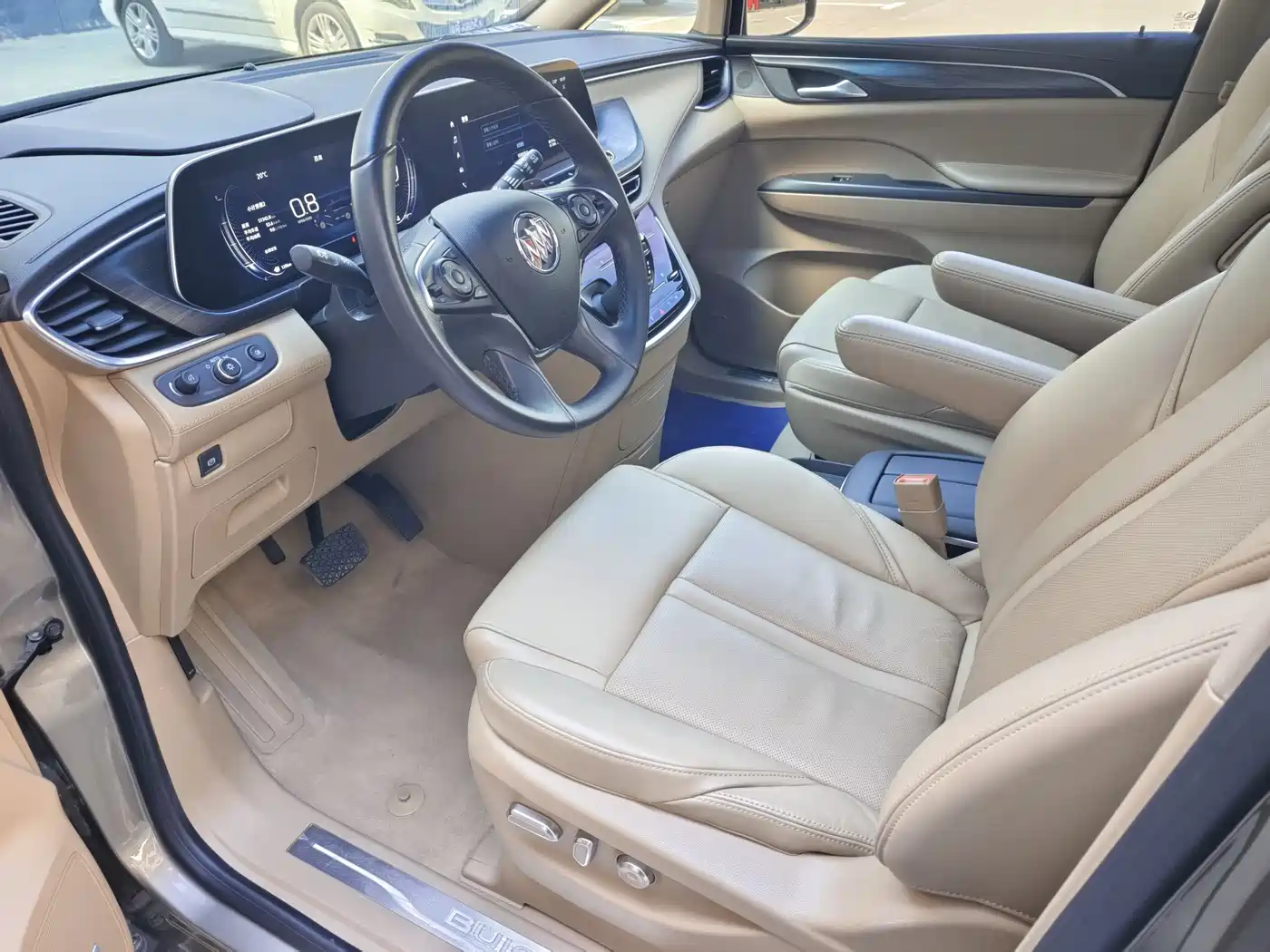 Buick GL8 2021 ES Landlord 653T Flagship фото 10