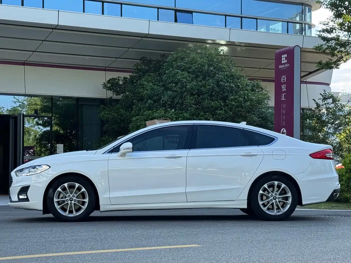 FORD MONDEO