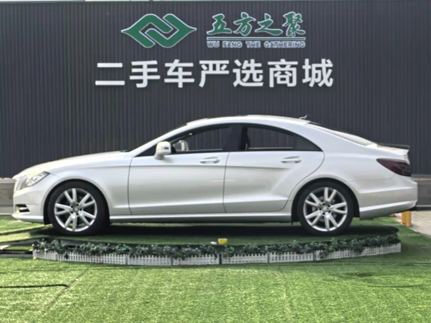 Mercedes-Benz CLS 2012 CLS 300 CGI фото 17