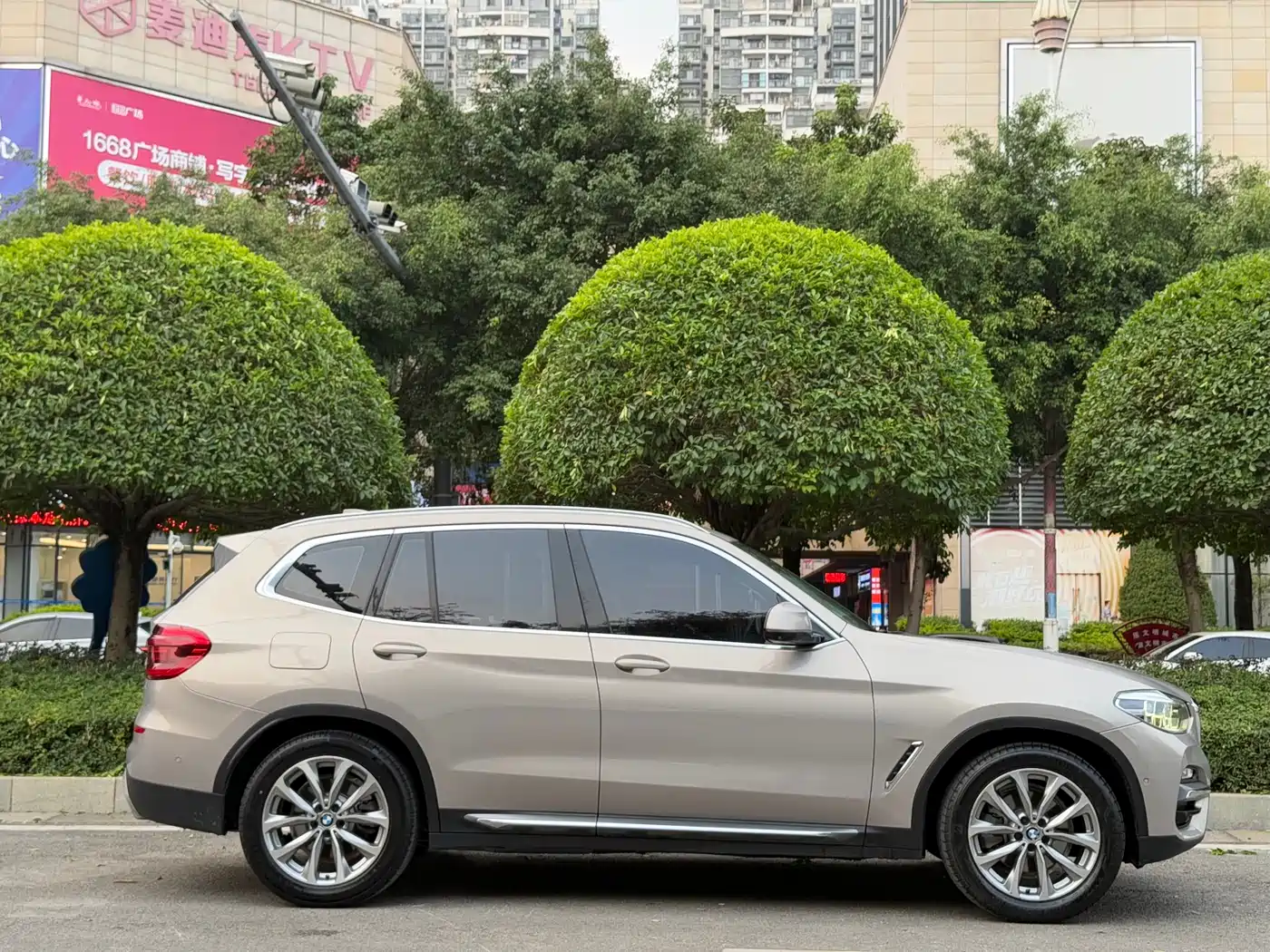 BMW X3 2018 xDrive25i Luxury Package China VI фото 7