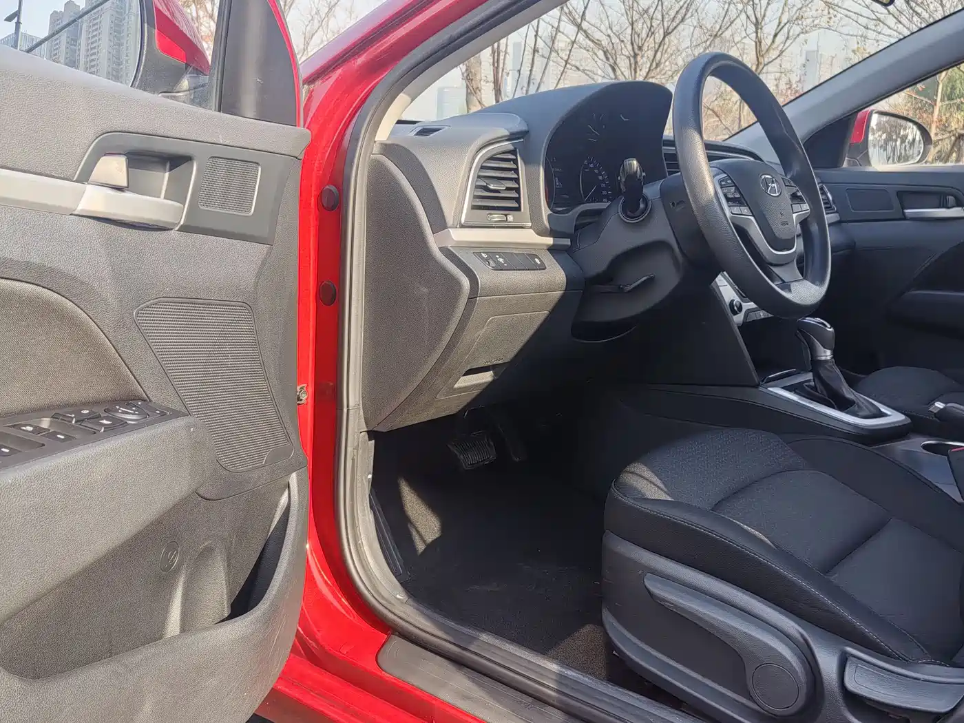Hyundai Elantra 2016 Model 1.6L Automatic Smart Elite фото 5