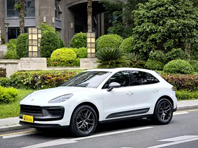 Porsche Macan 2023