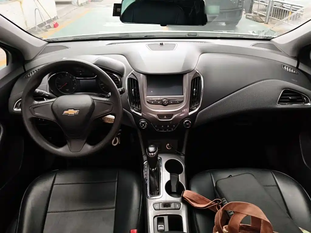 Chevrolet Cruze 2018 2018 Hatchback 320 Automatic Pioneer Sunroof Edition