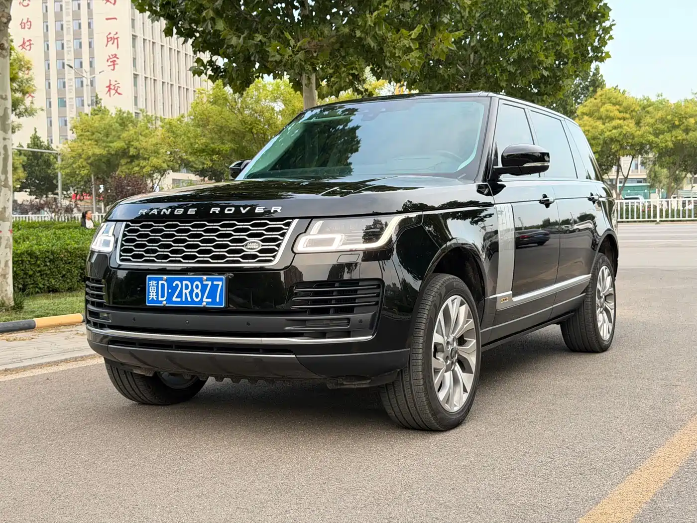 Фото 1 - Land Rover Range Rover