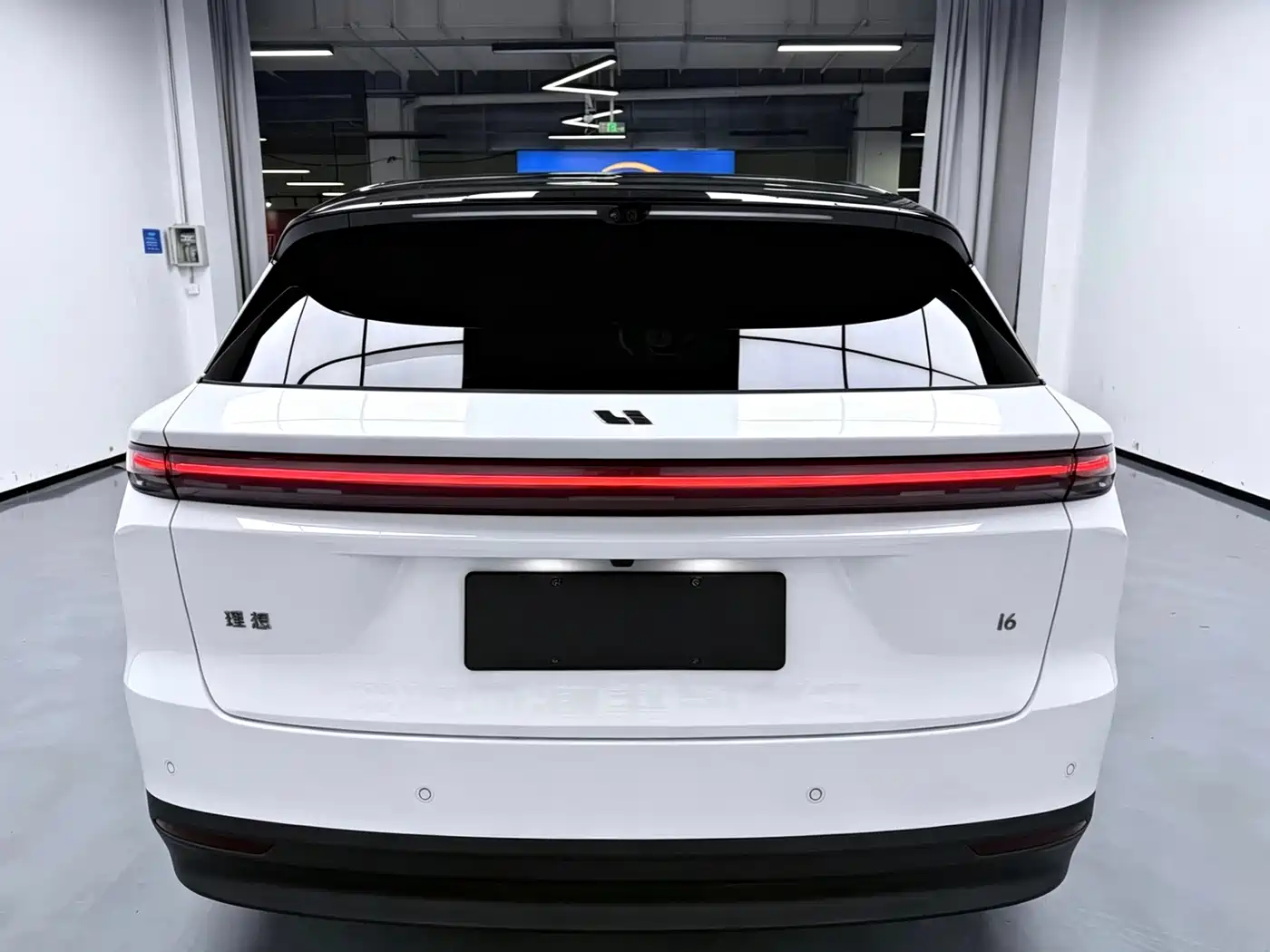 Li Auto i6 2026 2025 2WD Base Model