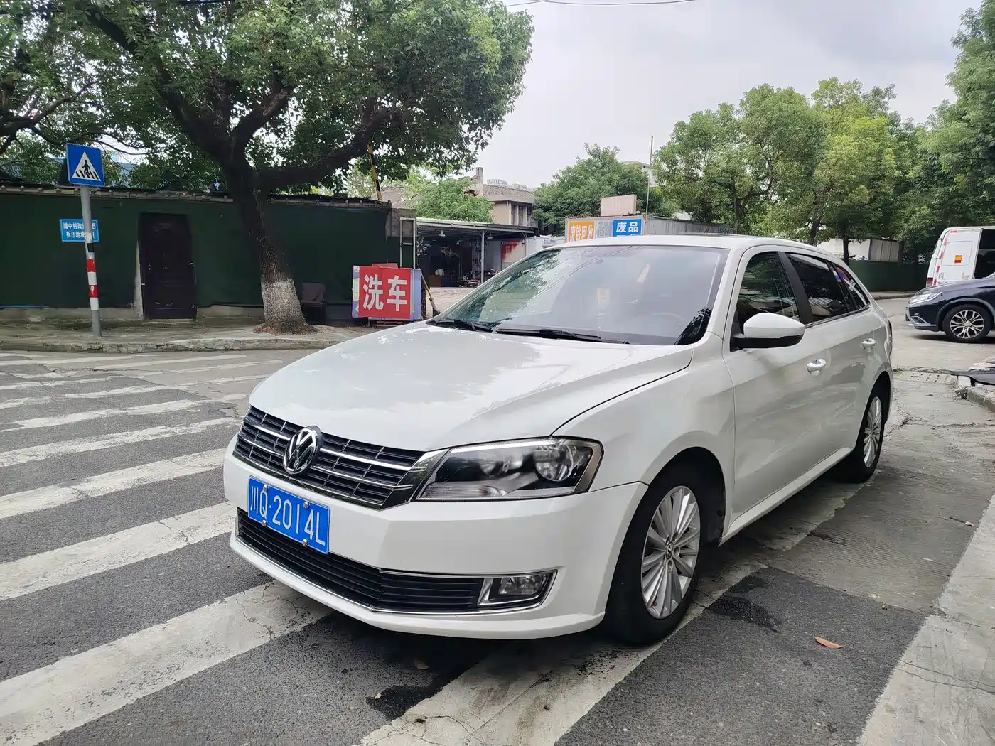 Photo 1 - Volkswagen Lavida Tour