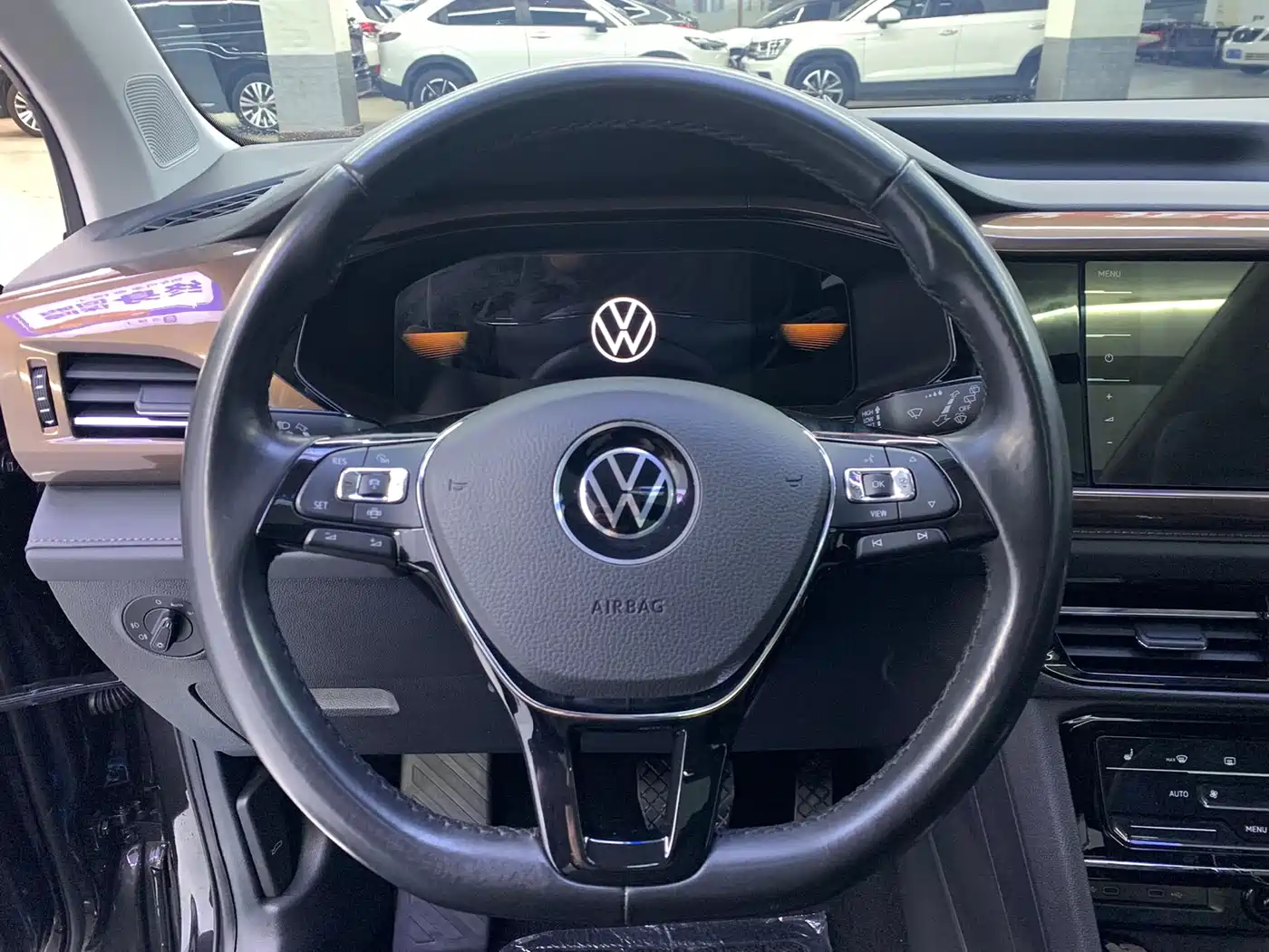 VOLKSWAGEN TUYUE