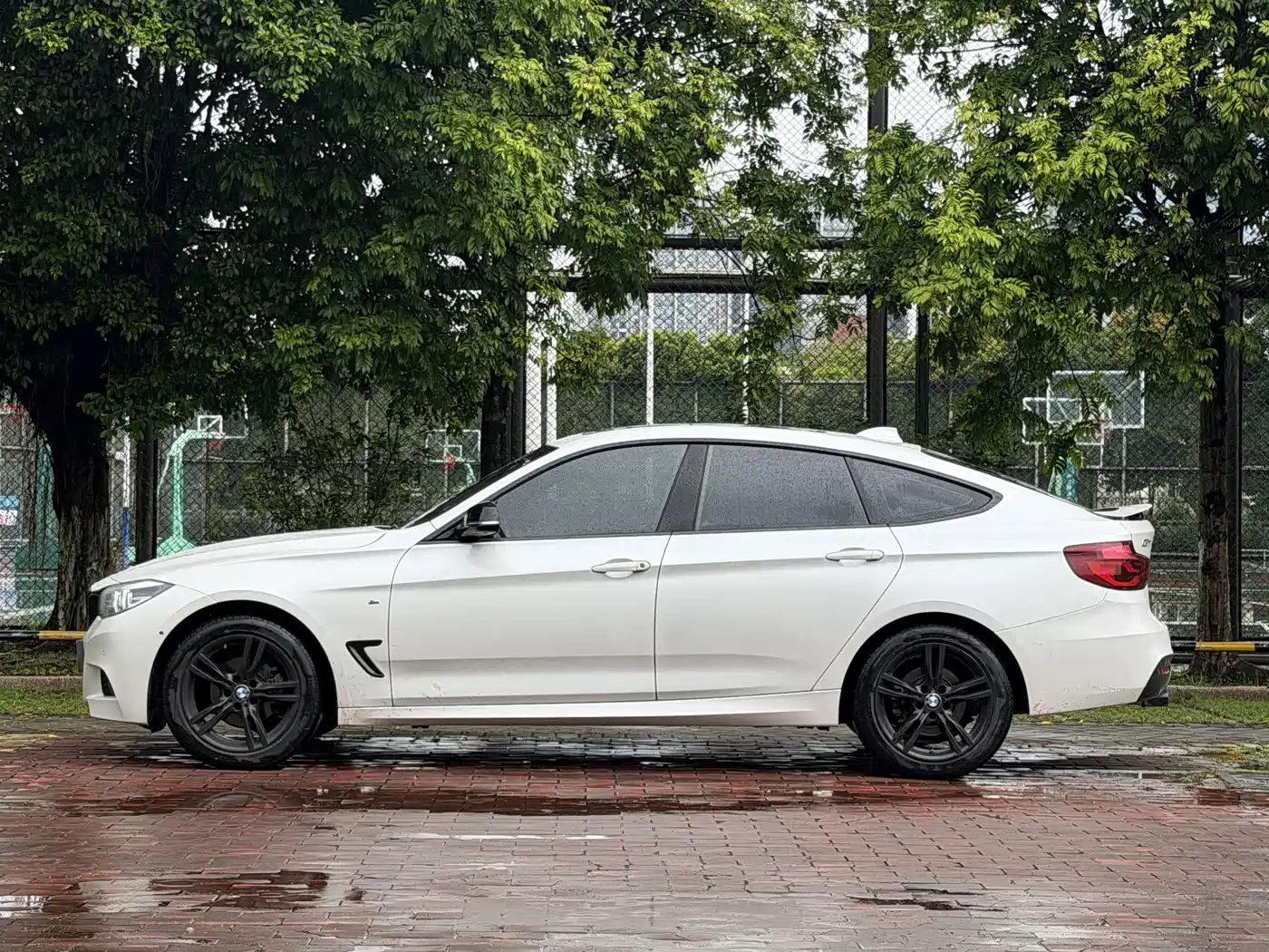 BMW 3 Series GT 2021 2020 320i M Sport Black Night Edition