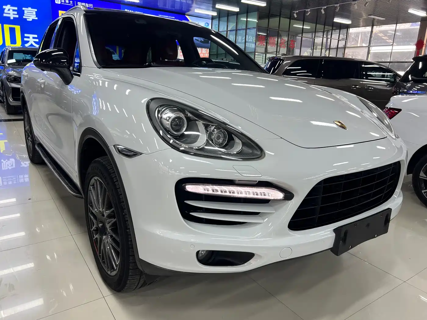 Porsche Cayenne 2011 Cayenne 3.0T фото 3
