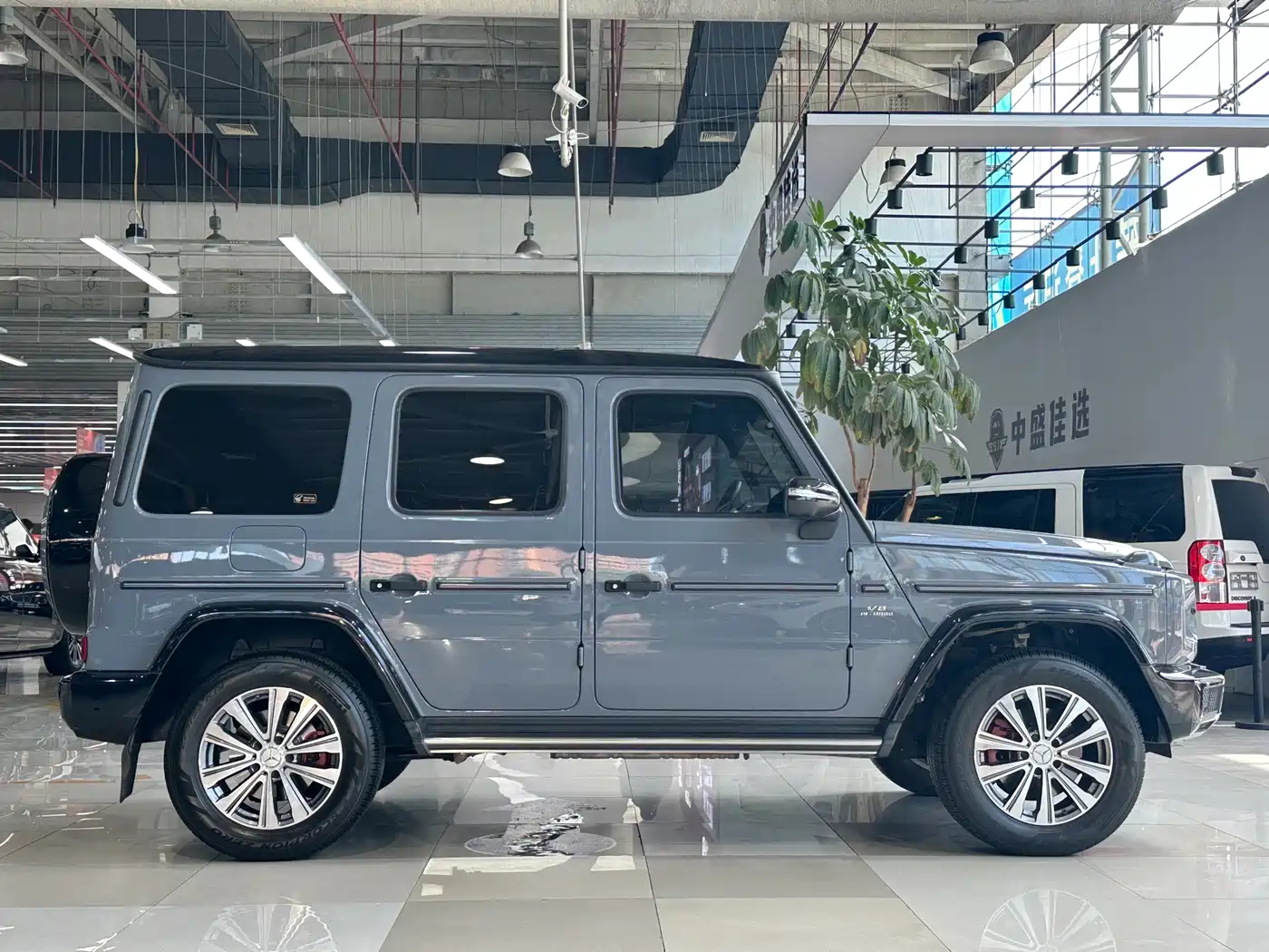 Mercedes-Benz G-Class 2023 G 350 фото 4