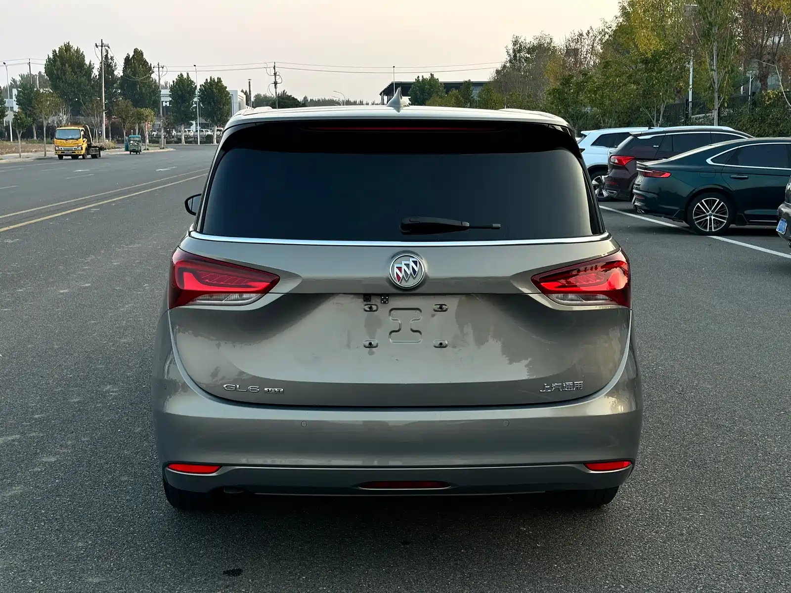Фото 5 - Buick GL6