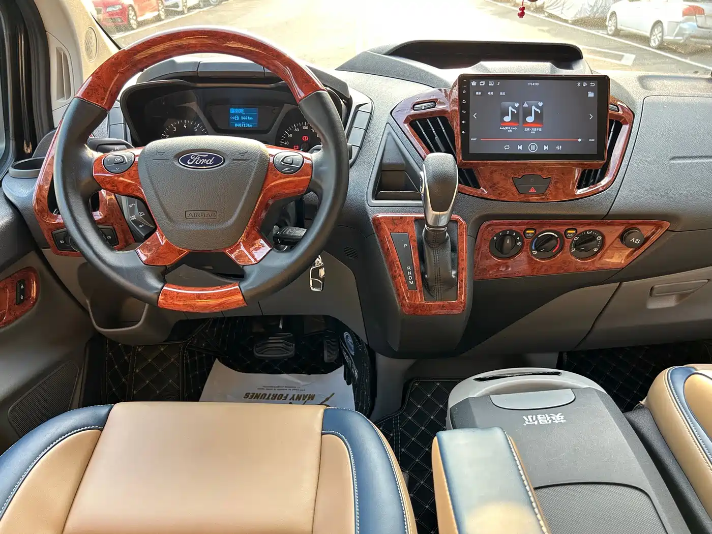 Ford Transit 2023 2022 2.0T Gasoline Automatic Multi-purpose Commercial Vehicle Medium Wheelbase Low Roof Dual-opening Tailgate China VI