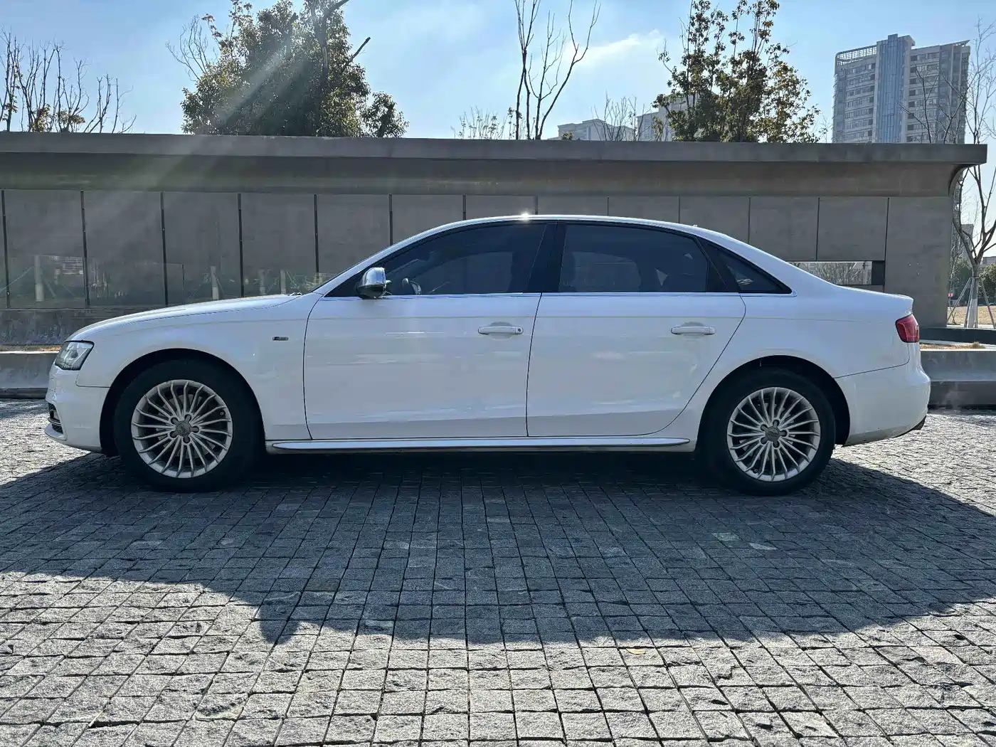 Audi A4L 2013 40 TFSI quattro Personality Sport фото 5
