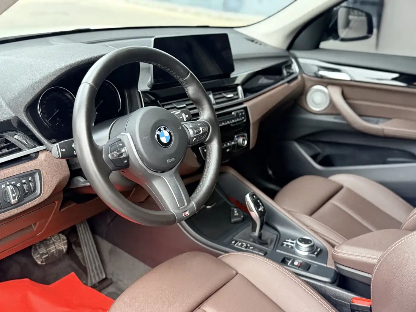 BMW X1 2022 sDrive25Li Leading фото 13