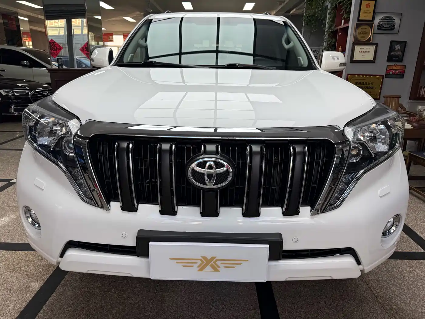 Toyota Prado 2014 4.0L Automatic TX-L фото 2
