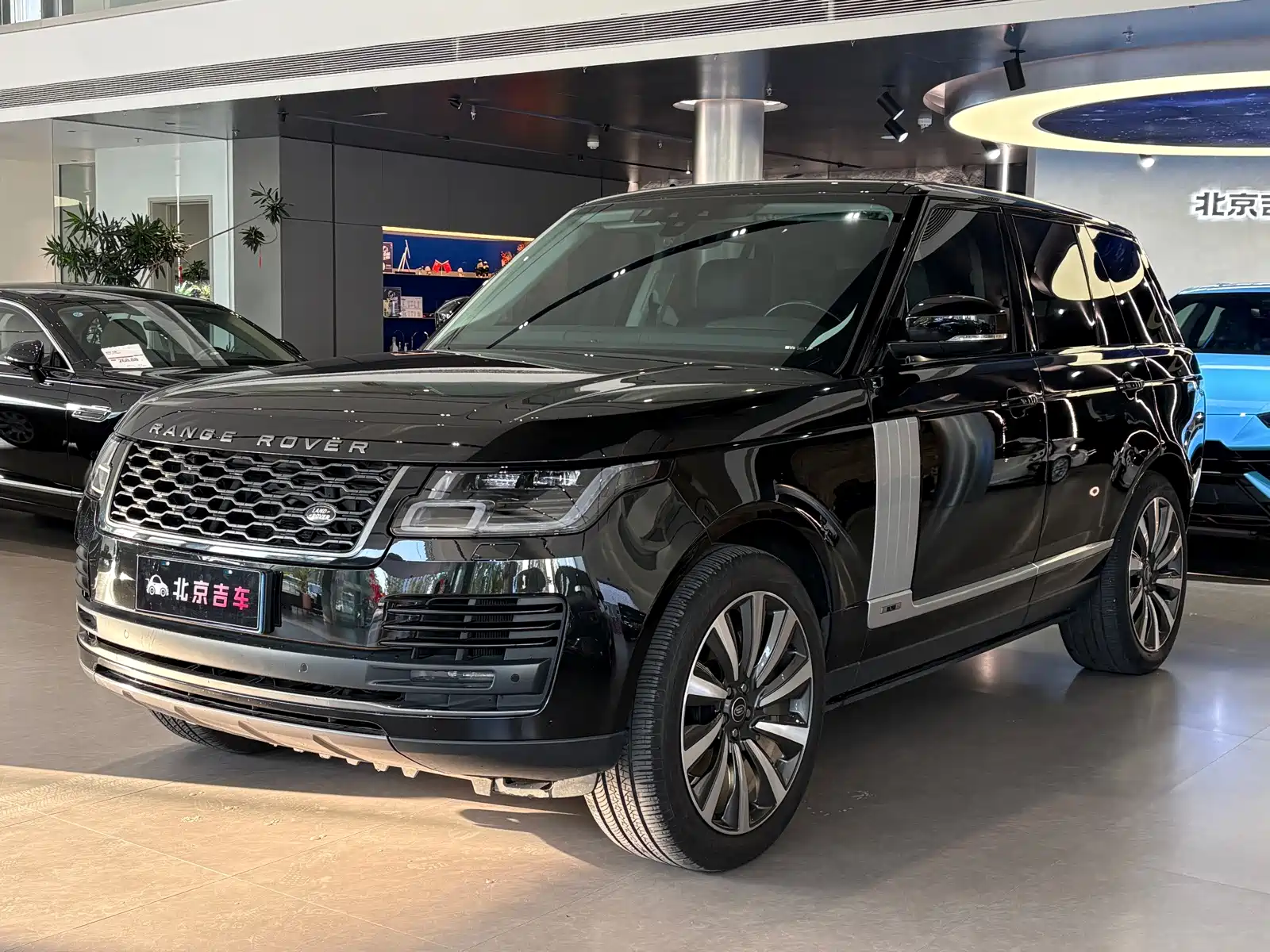 Фото 1 - Land Rover Range Rover