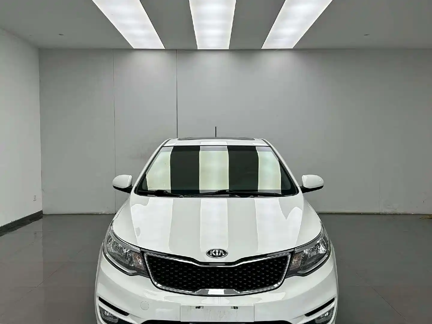 Фото 2 - Kia K2