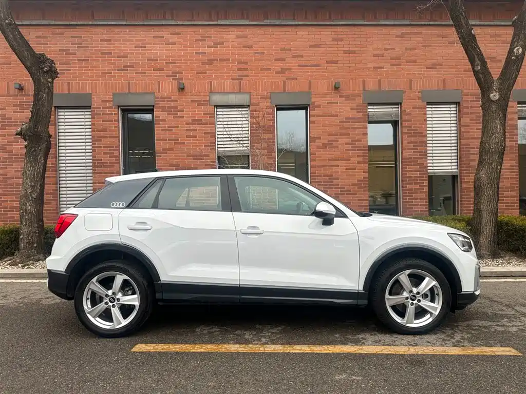 Audi Q2L 2024 35TFSI Progressive Elegance фото 3