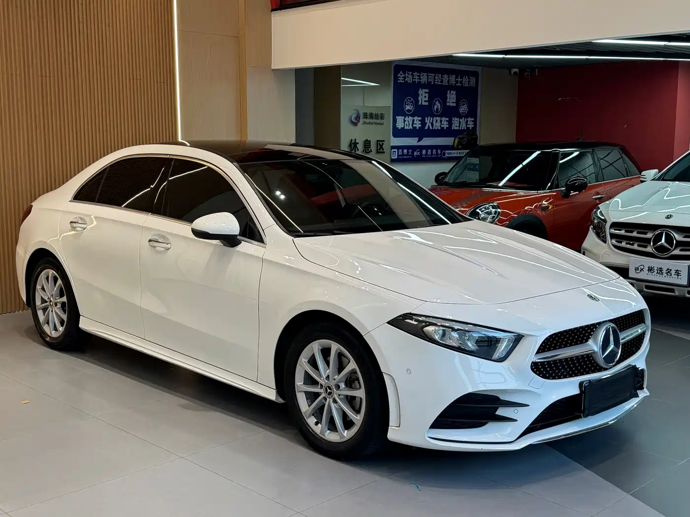 Mercedes-Benz A-Class 2019 A 200 L Sport Sedan фото 3