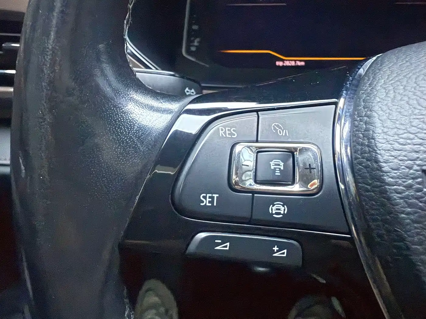 Volkswagen Tharu, миниатюра 11