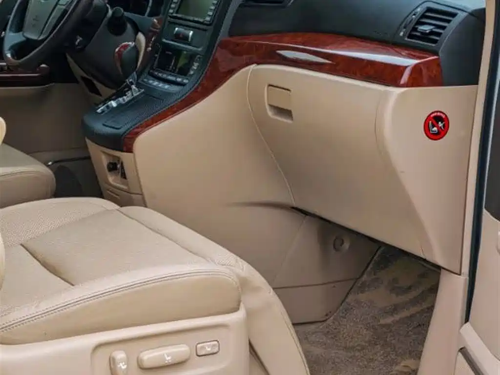 Toyota Alphard 2011 3.5L Luxury Edition фото 8