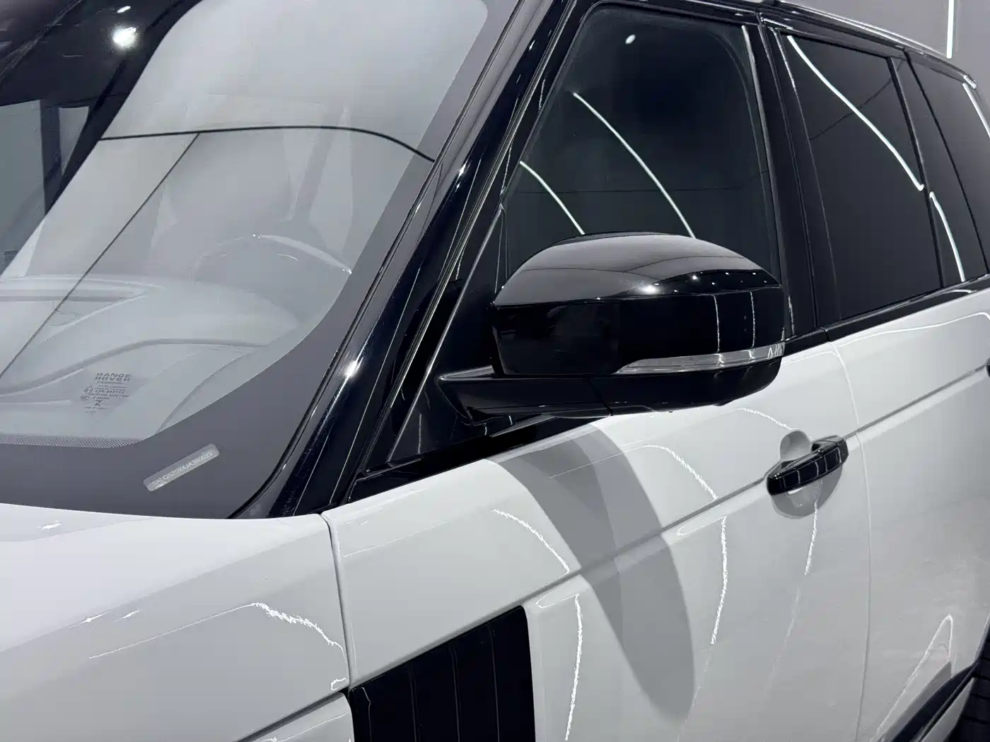 Land Rover Range Rover 2018 3.0 SC V6 Golden Age Edition фото 6