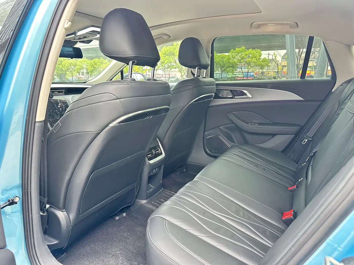 Hongqi H5 2023 2.0T Auto Smart Connect Flag Enjoy фото 10