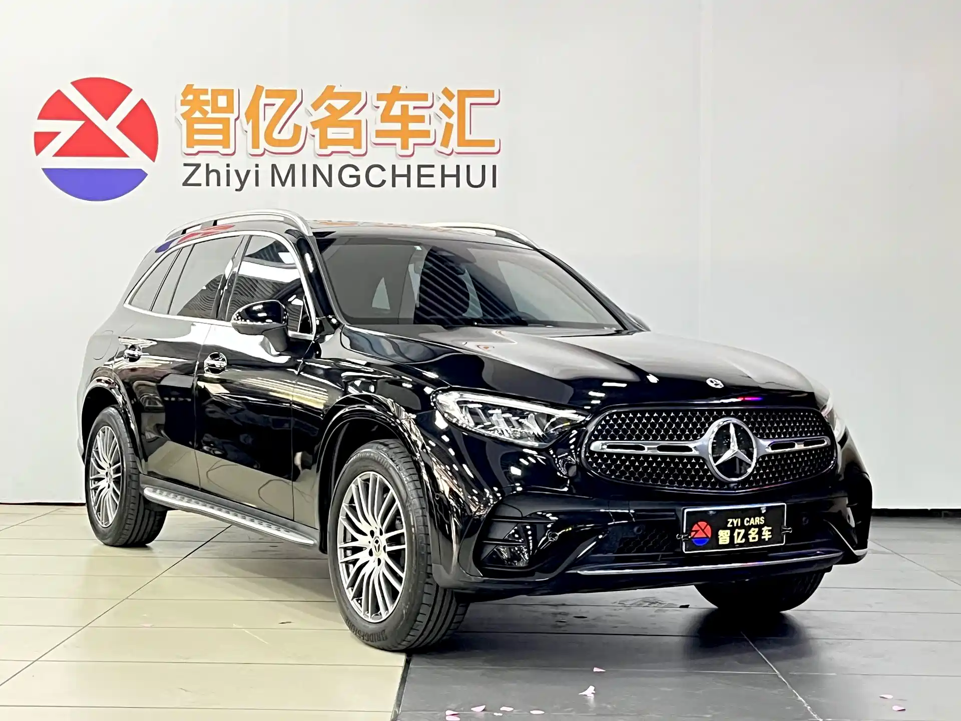 Фото 15 - Mercedes-Benz GLC