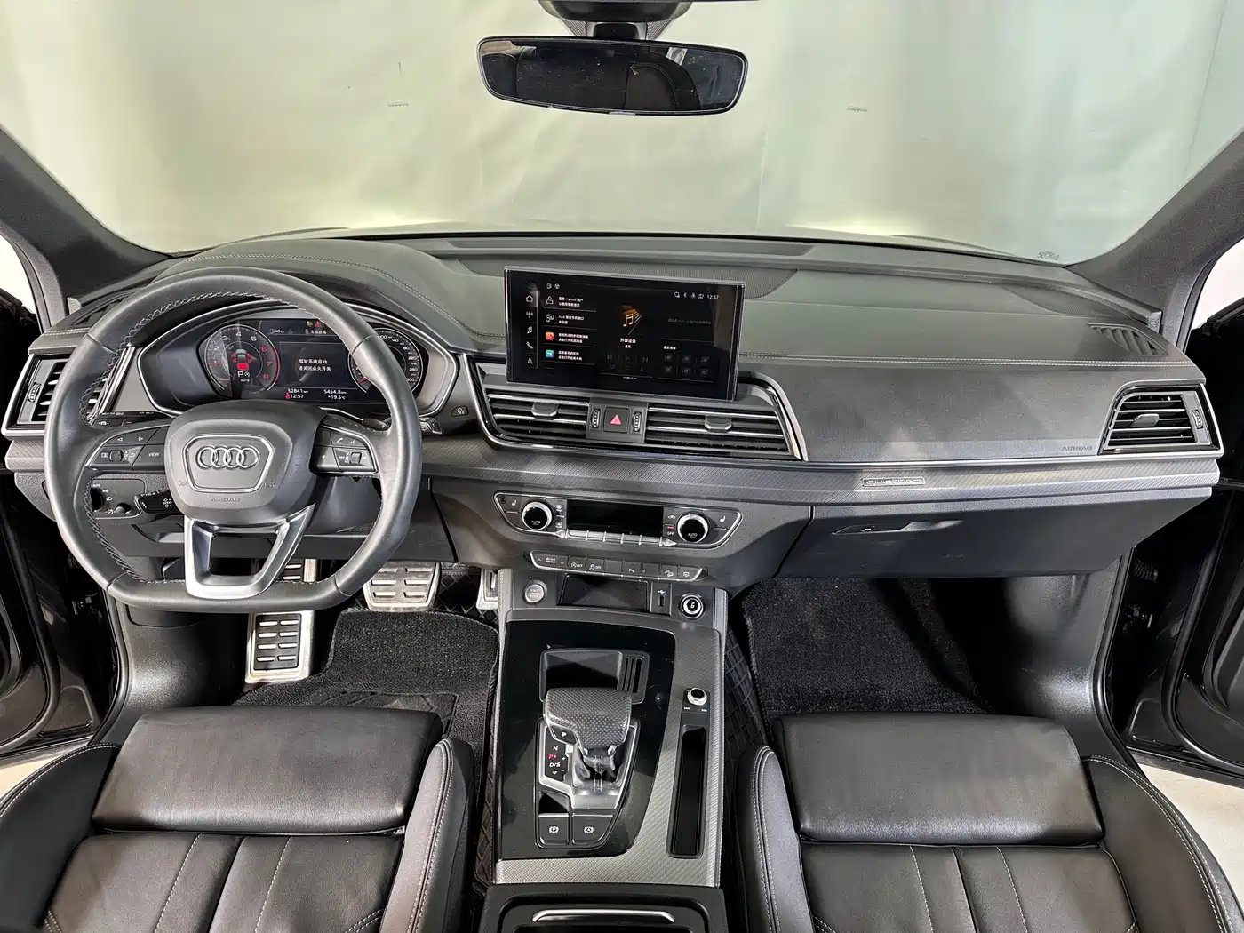 Audi Q5L 2024 Model 40 TFSI Luxury Dynamic фото 8