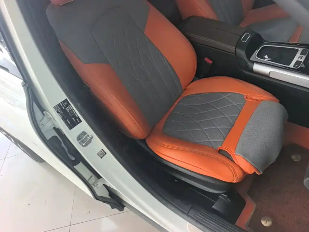 Photo 25 - Mercedes-Benz GLB