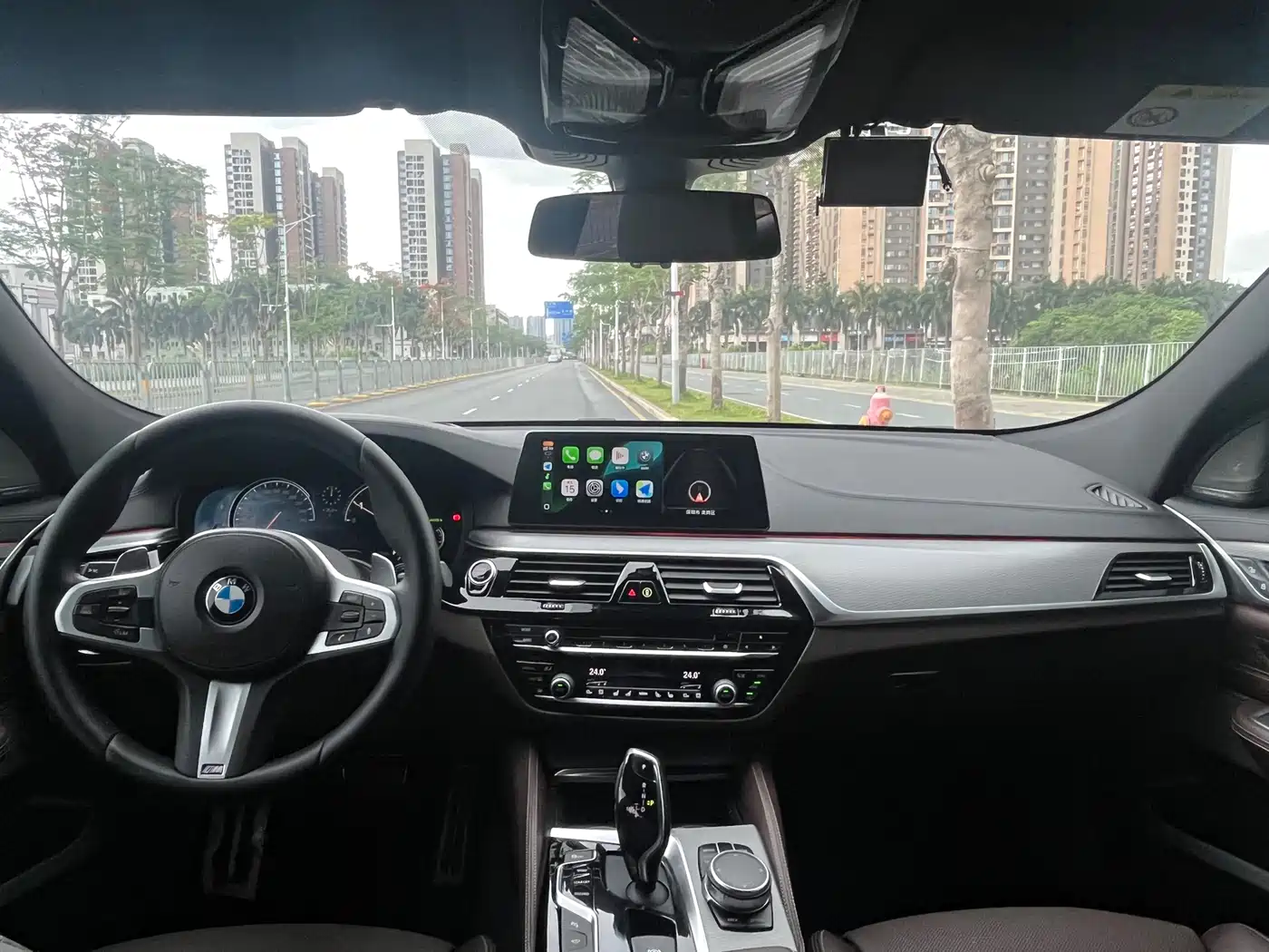 BMW 6 Series GT 2018 640i xDrive M Sport Package фото 11