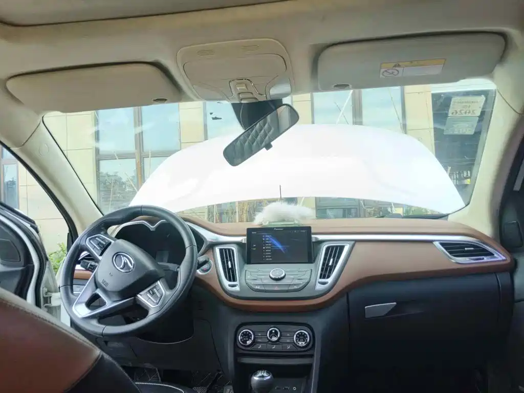 Soueast DX7 2018 2018 Model 1.5T Manual Triumph Edition