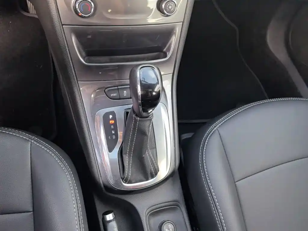 Фото 14 - Buick Verano