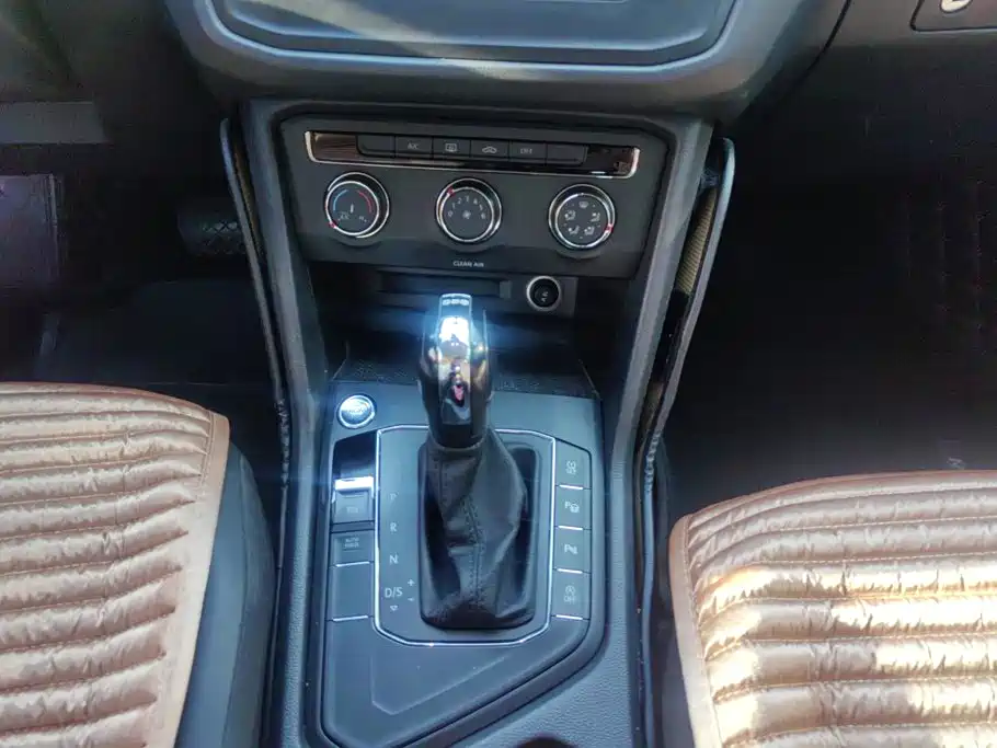 Фото 16 - Volkswagen Tiguan L